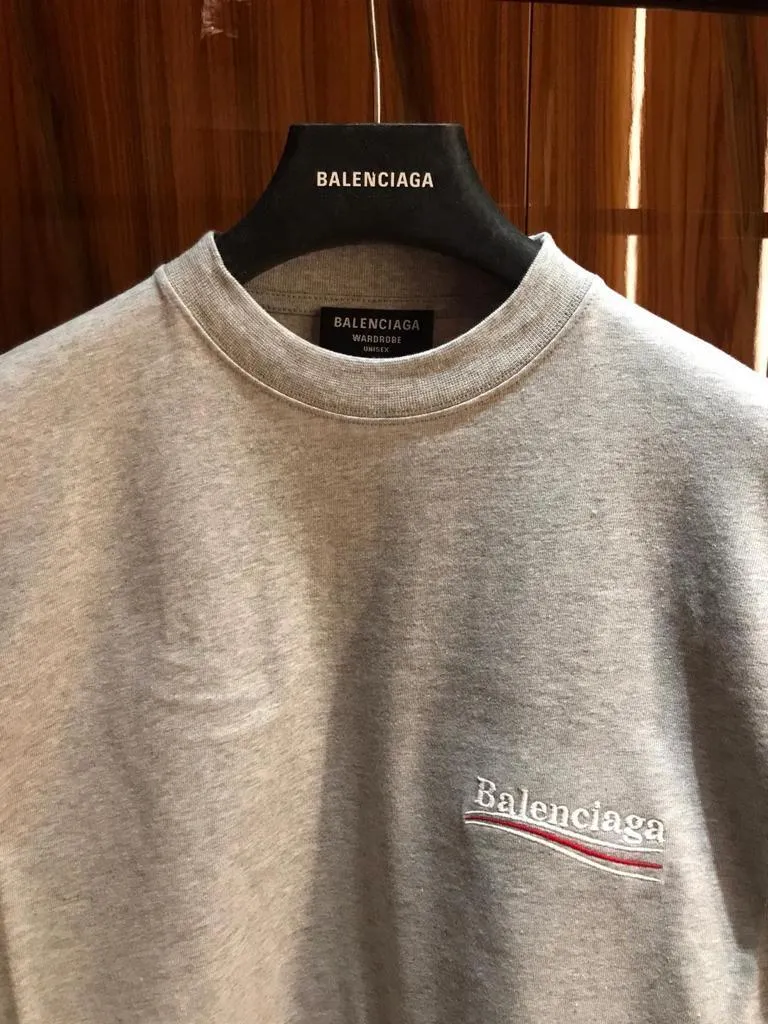 BALENCIAGA  |Men's political campaign large fit t-shirt  in grey