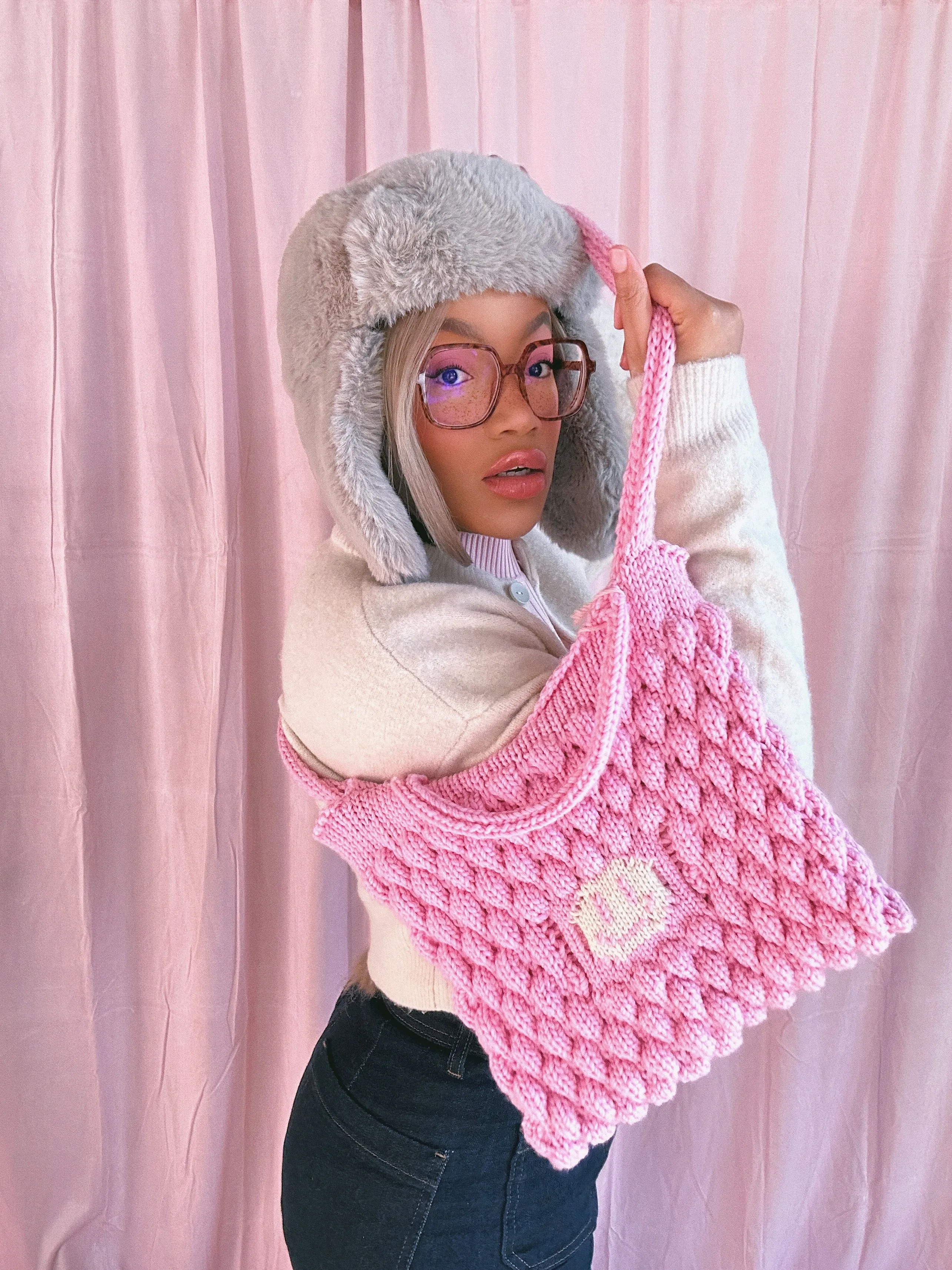 (Brand New/ Discontinuing) Pink Bee Bubble crossbody Bag - READY TO SHIP