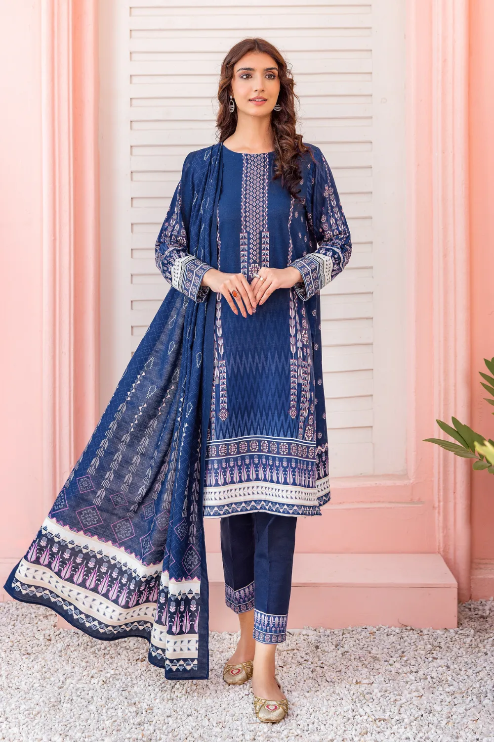 Ittehad Textiles Printed Khaddar Unstitched 3Pc Suit LF-VSK-004