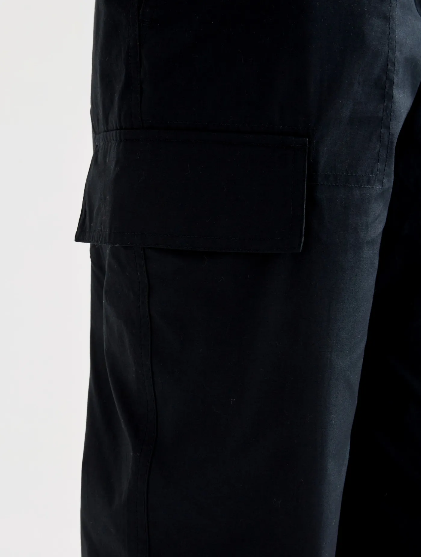 Lightweight cargo trousers