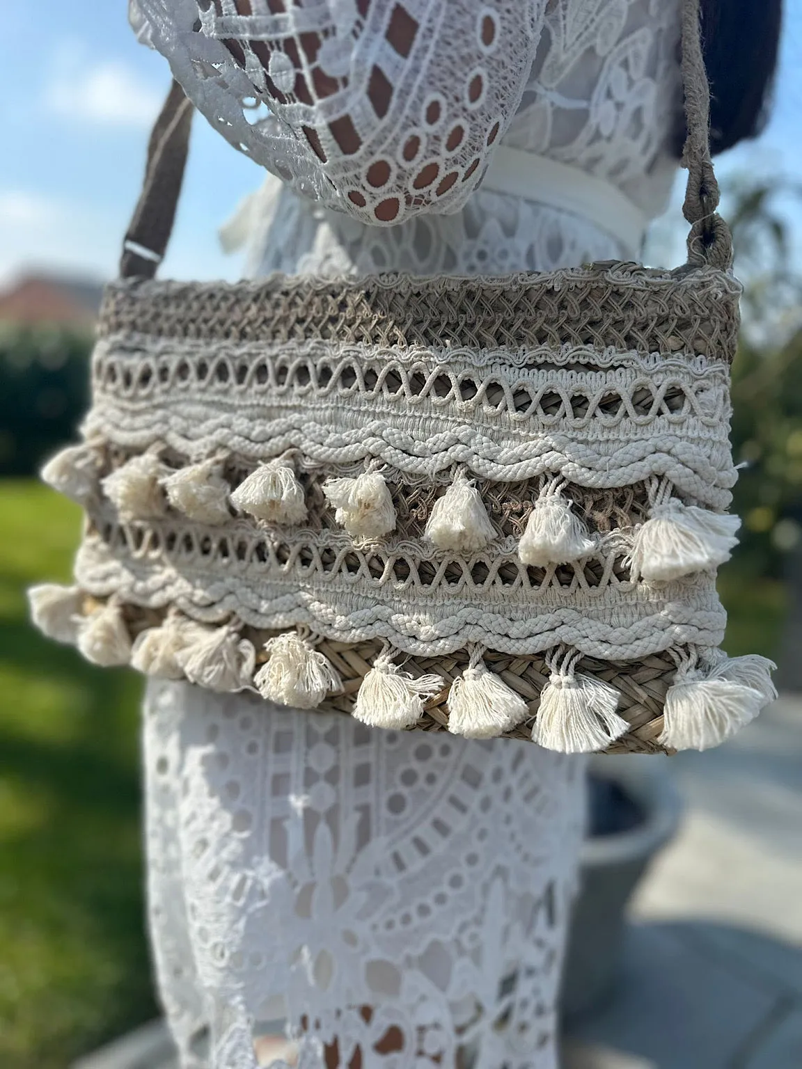 Natural Weave Crochet Tassel Shoulder Bag